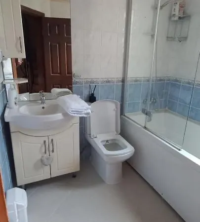 Oeluedeniz Oezel Yuezme Havuzlu 2