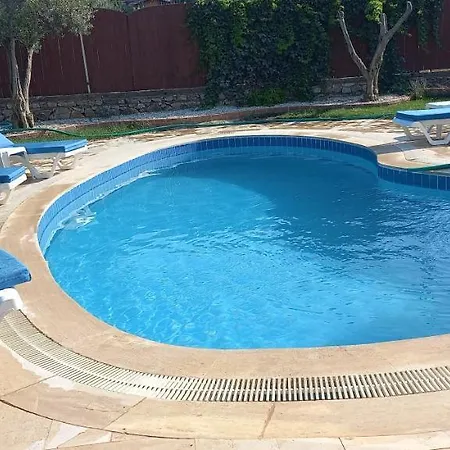 Oeluedeniz Oezel Yuezme Havuzlu 2 Fethiye