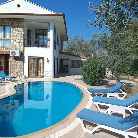 Oeluedeniz Oezel Yuezme Havuzlu 2 Hotel