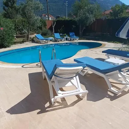 Oeluedeniz Oezel Yuezme Havuzlu 2 Hotel